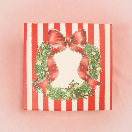 A Very Laufey Holiday – Expandable Boxset